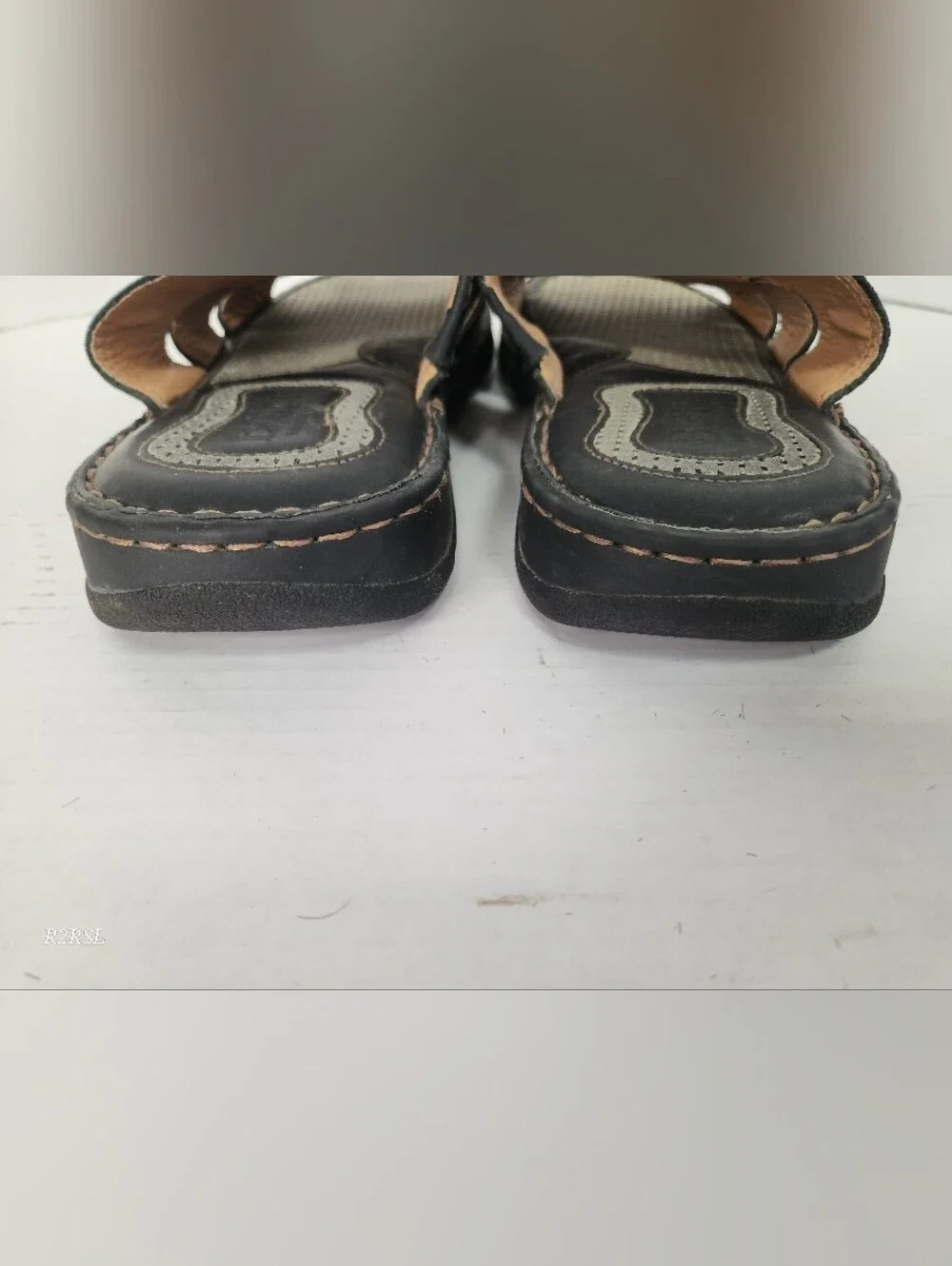 Börn Black Leather Triple-Strap Cutout Slide Sandals Mens 13M  Dadcore